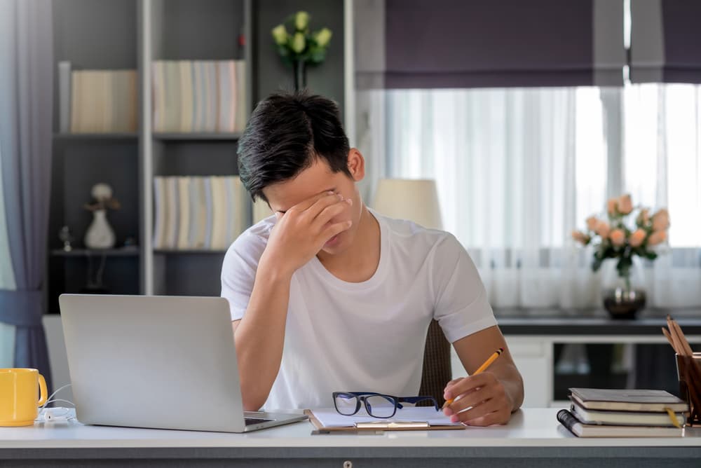 4 Ways to Handle Stress with Adult ADHD